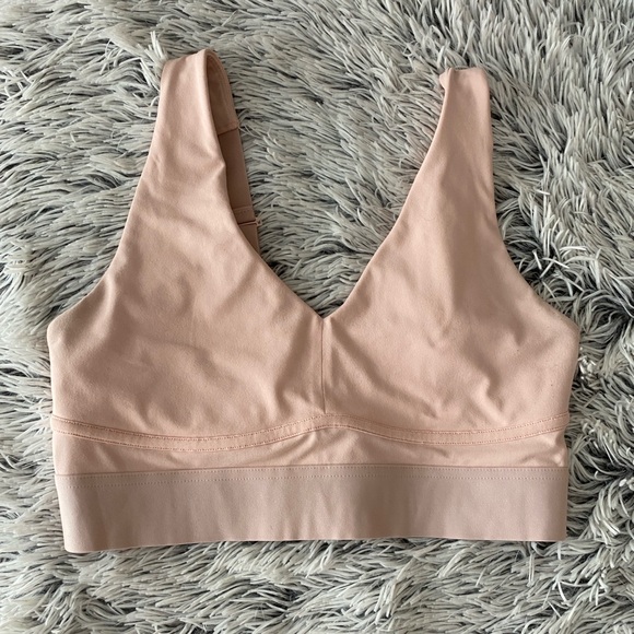 Fabletics All Day Every Day Bra, Size Medium - Picture 3 of 4